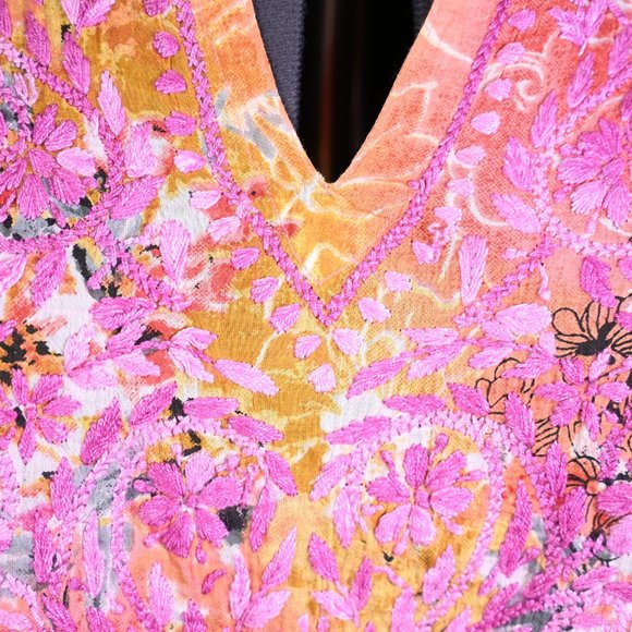 Lightweight embroidered cotton floral print tunic - Size S/M - Picture 2 of 4
